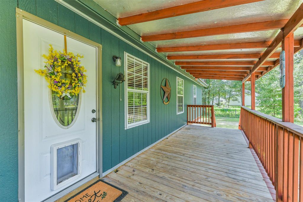 Photo of 17985 Split Oak Circle, New Caney, TX 77357 (MLS # 78315189)