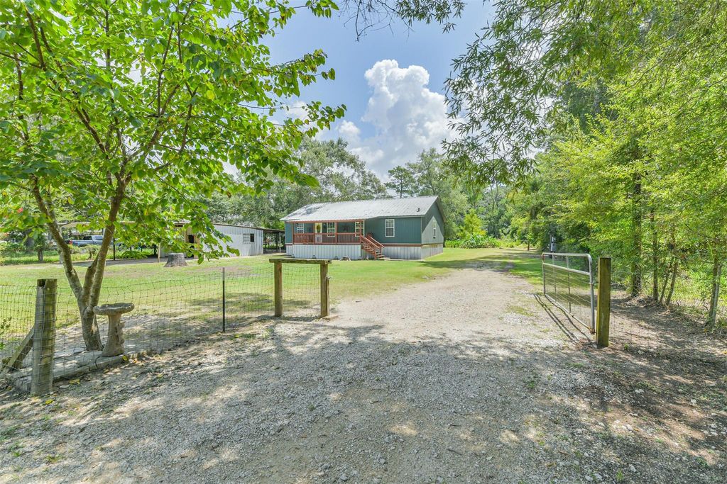 Photo of 17985 Split Oak Circle, New Caney, TX 77357 (MLS # 78315189)