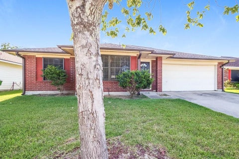 Photo of 10815 Malden Drive, Houston, TX 77075 (MLS # 28777581)