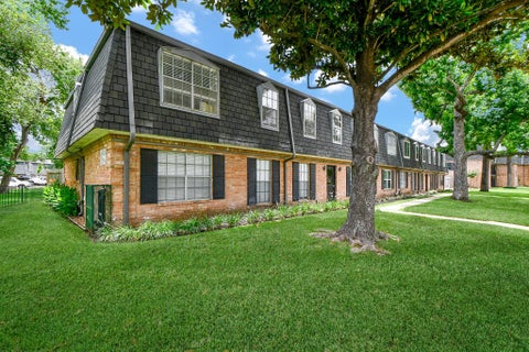 Condo For Sale - 9001 Gaylord Street #4<br/> Harris County, Houston, TX 77024