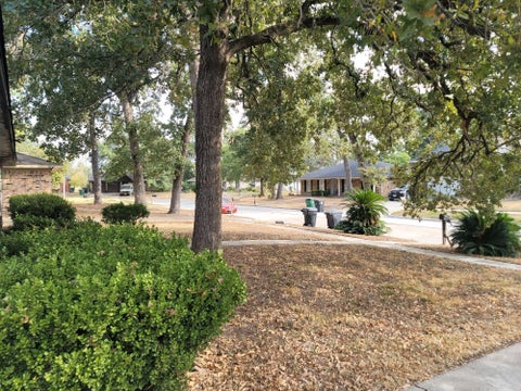 Photo of 7211 Deep Forest Drive, Houston, TX 77088 (MLS # 11290824)