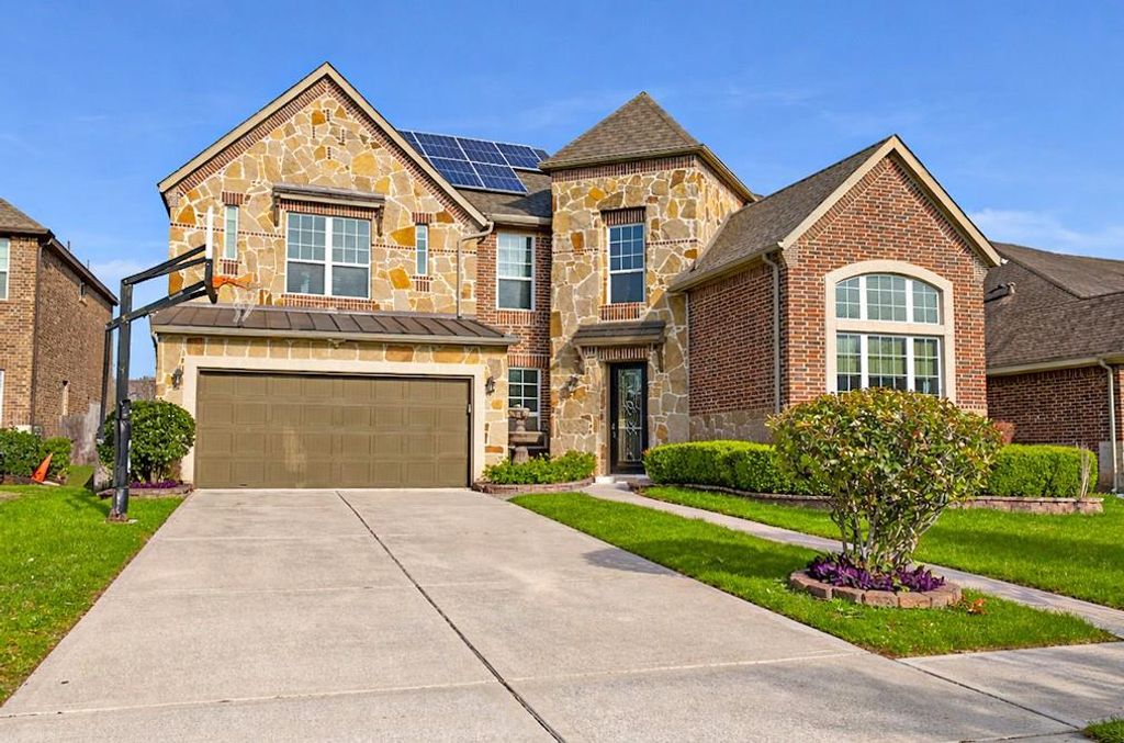 Photo of 4415 Rolling Field Lane, Sugar Land, TX 77479 (MLS # 11762879)