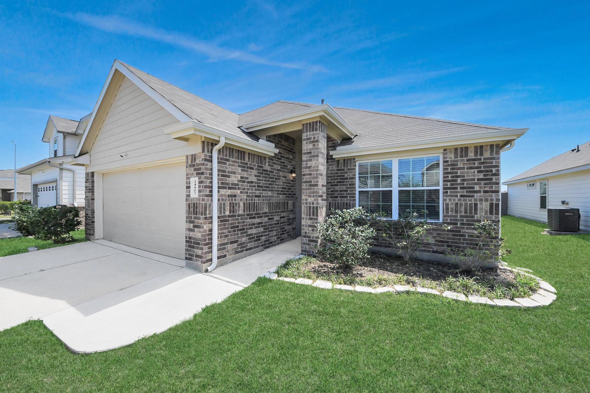 24807 Bastiani Canvas Lane