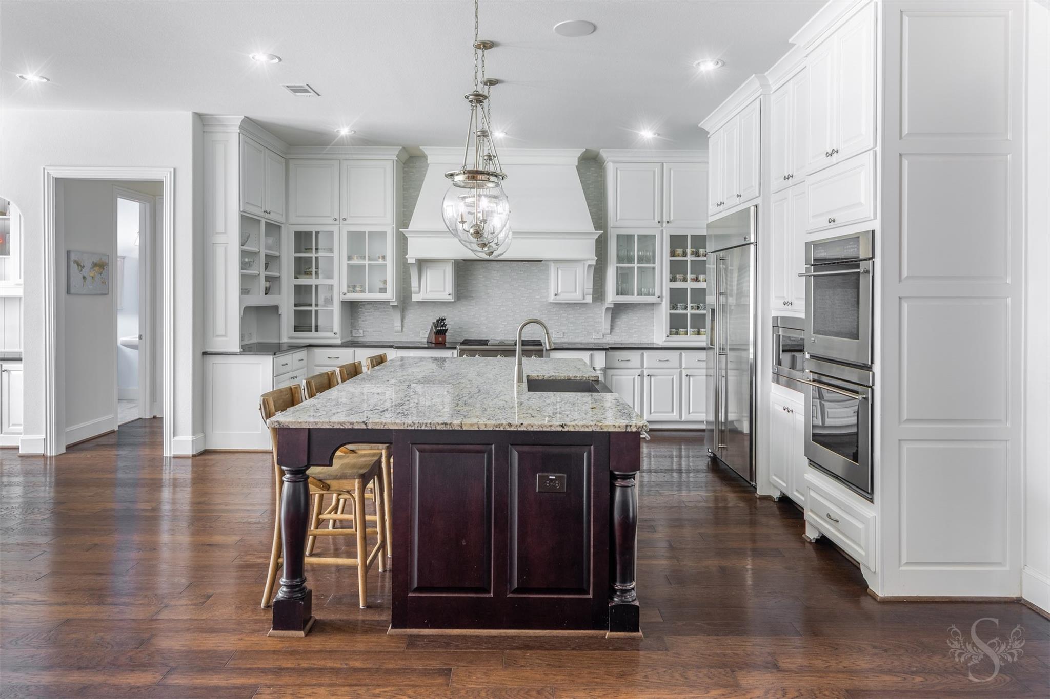 5603 Avis Hill Court