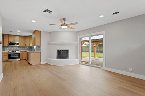 Photo of 5451 Redstart Street, Houston, TX 77096 (MLS # 70413893)