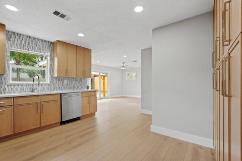 Tiny photo for 5451 Redstart Street, Houston, TX 77096 (MLS # 70413893)
