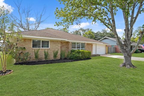 Tiny photo for 5451 Redstart Street, Houston, TX 77096 (MLS # 70413893)