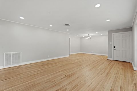 Tiny photo for 5451 Redstart Street, Houston, TX 77096 (MLS # 70413893)