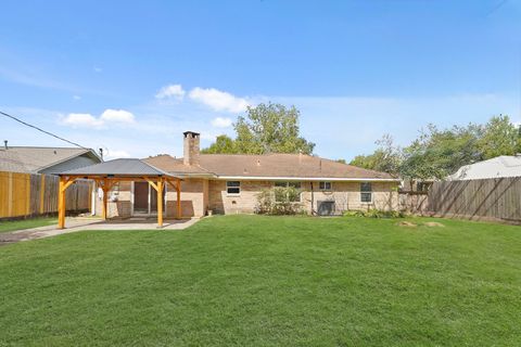 Tiny photo for 5451 Redstart Street, Houston, TX 77096 (MLS # 70413893)