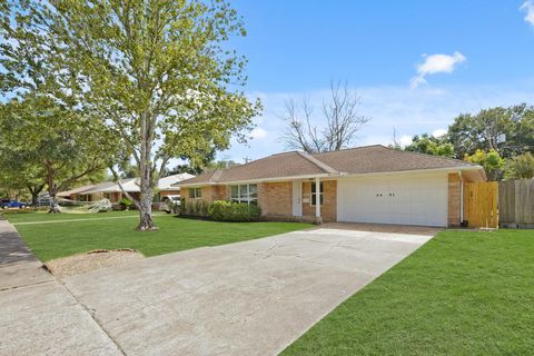 Tiny photo for 5451 Redstart Street, Houston, TX 77096 (MLS # 70413893)