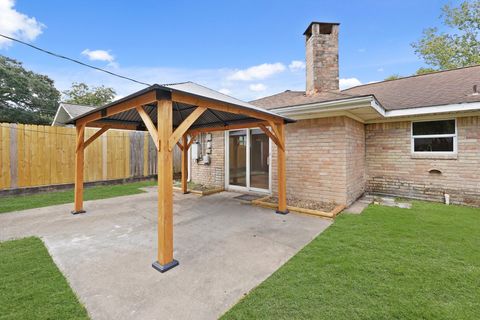 Tiny photo for 5451 Redstart Street, Houston, TX 77096 (MLS # 70413893)