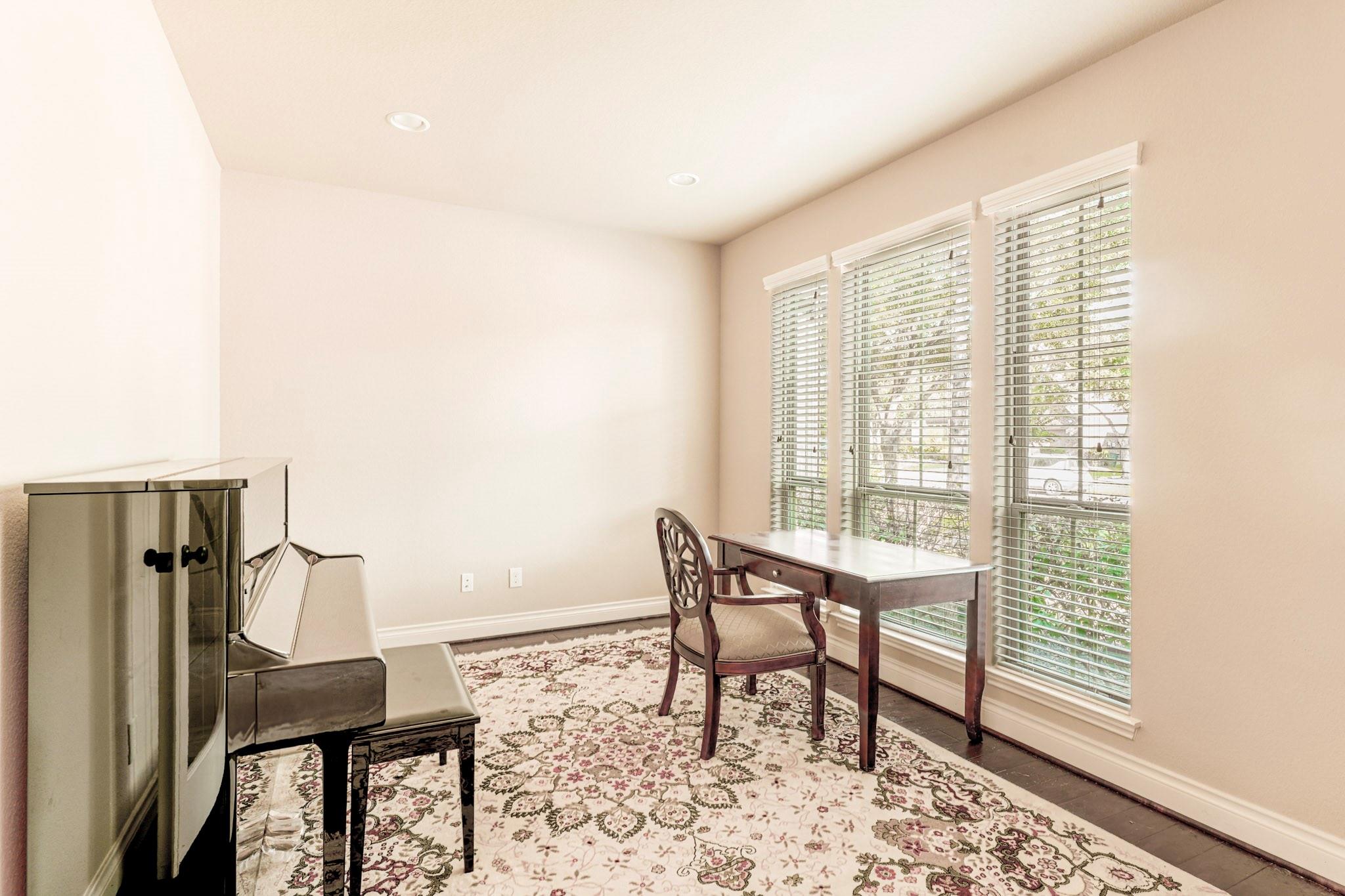 28707 Hemlock Red Court