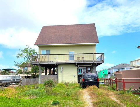 Photo of 7115 Stingray Street, Hitchcock, TX 77563 (MLS # 50474252)