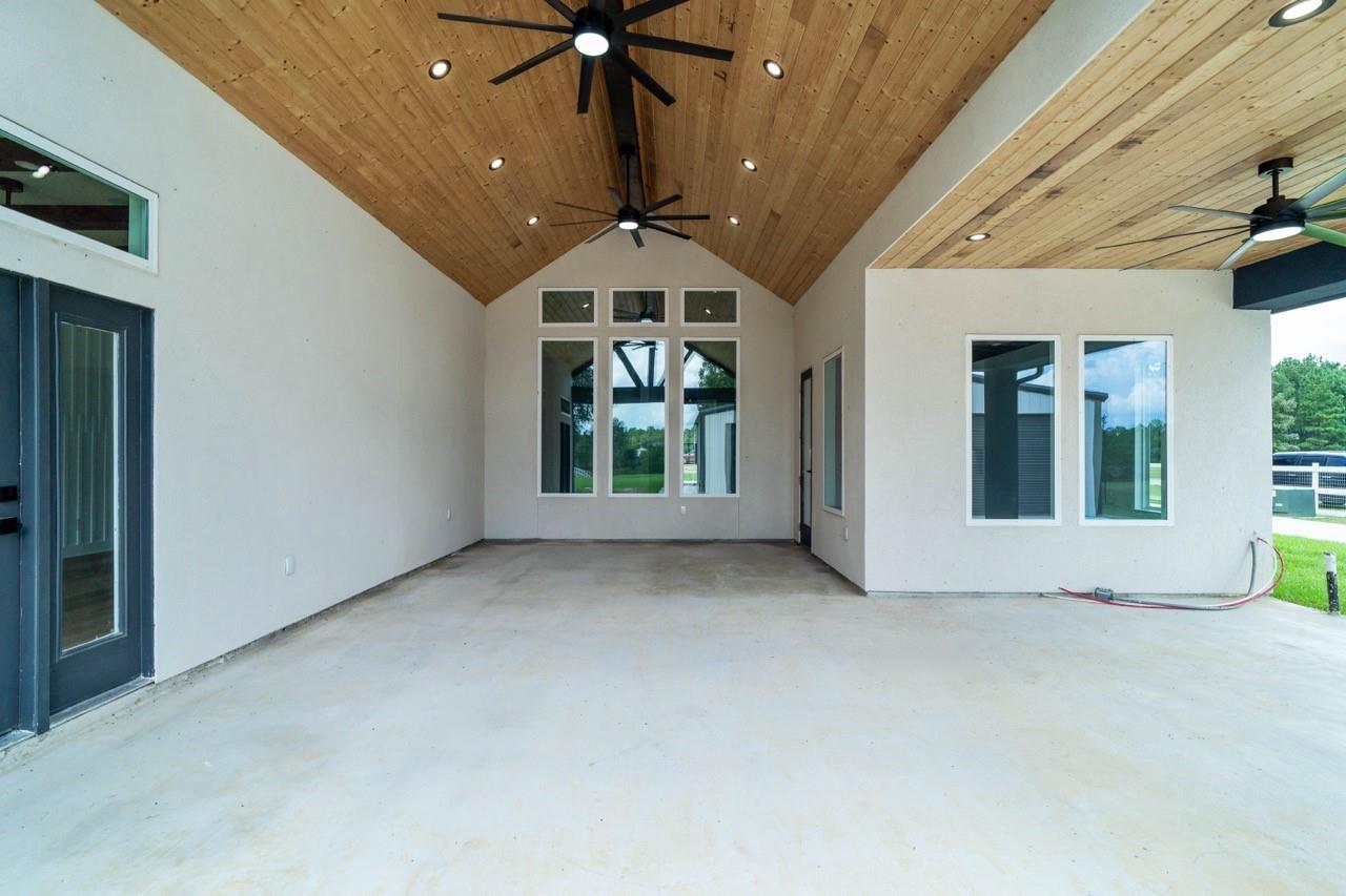 2062 White Doe Court