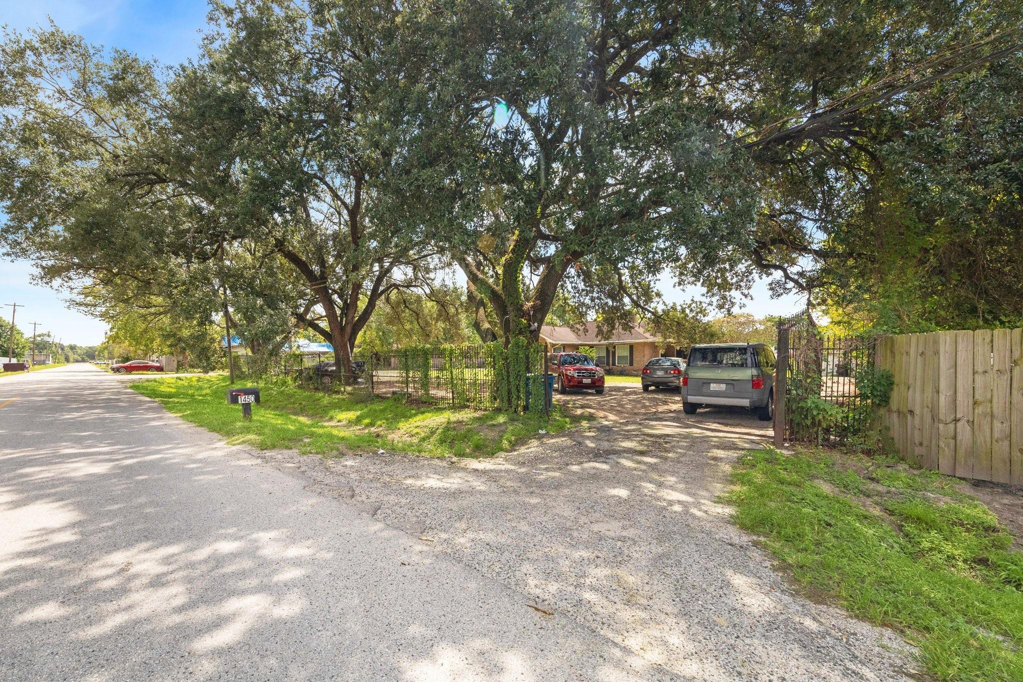 1450 Mesquite Street