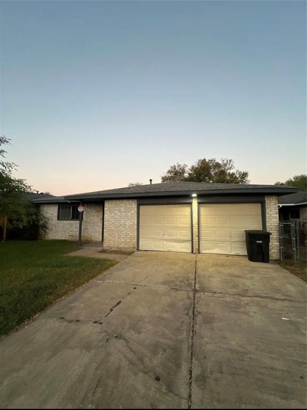 Photo of 12707 Mosscrest Drive, Houston, TX 77048 (MLS # 39723668)