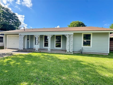 Photo of 8527 Dillon Street, Houston, TX 77061 (MLS # 64839272)