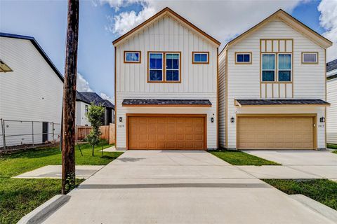 Photo of 2115 Esther Drive, Houston, TX 77088 (MLS # 78779954) Photo of 2115 Esther Drive, Houston, TX 77088 (MLS # 78779954)