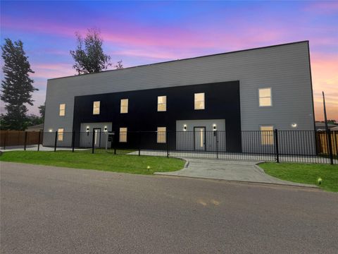 1719 Esther Street AB Houston TX 77088