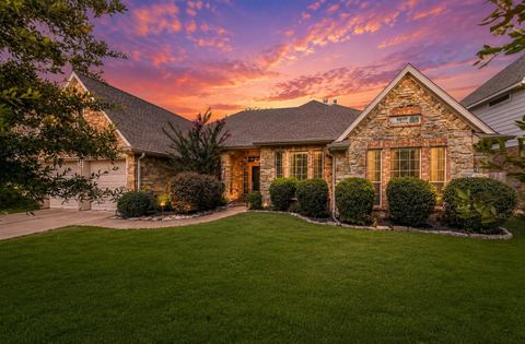 Homes For Sale - 2513 Toledo Court<br/> League City, TX 77573