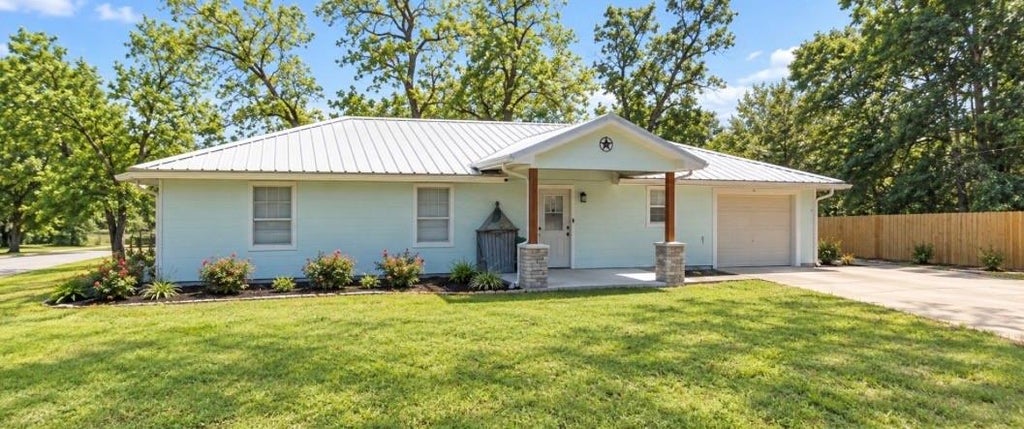 Photo of 200 High Street, Brenham, TX 77833 (MLS # 98702170)