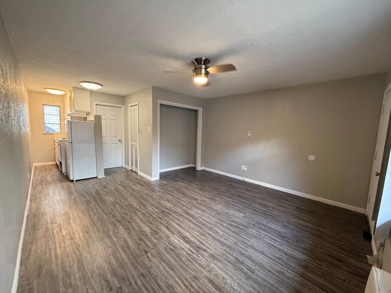 2501 Yoakum Boulevard 13