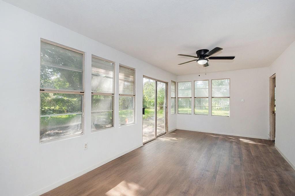 2807 S Houston Drive