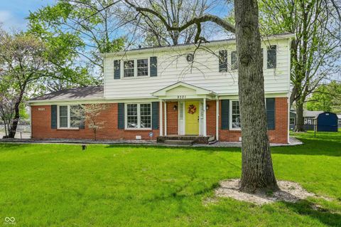 Photo of 9321 E 82nd Street, Indianapolis, IN 46256 (MLS # 22095493)