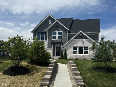 Photo of 952 Apryl Drive, Greenwood, IN 46143 (MLS # 22079178)
