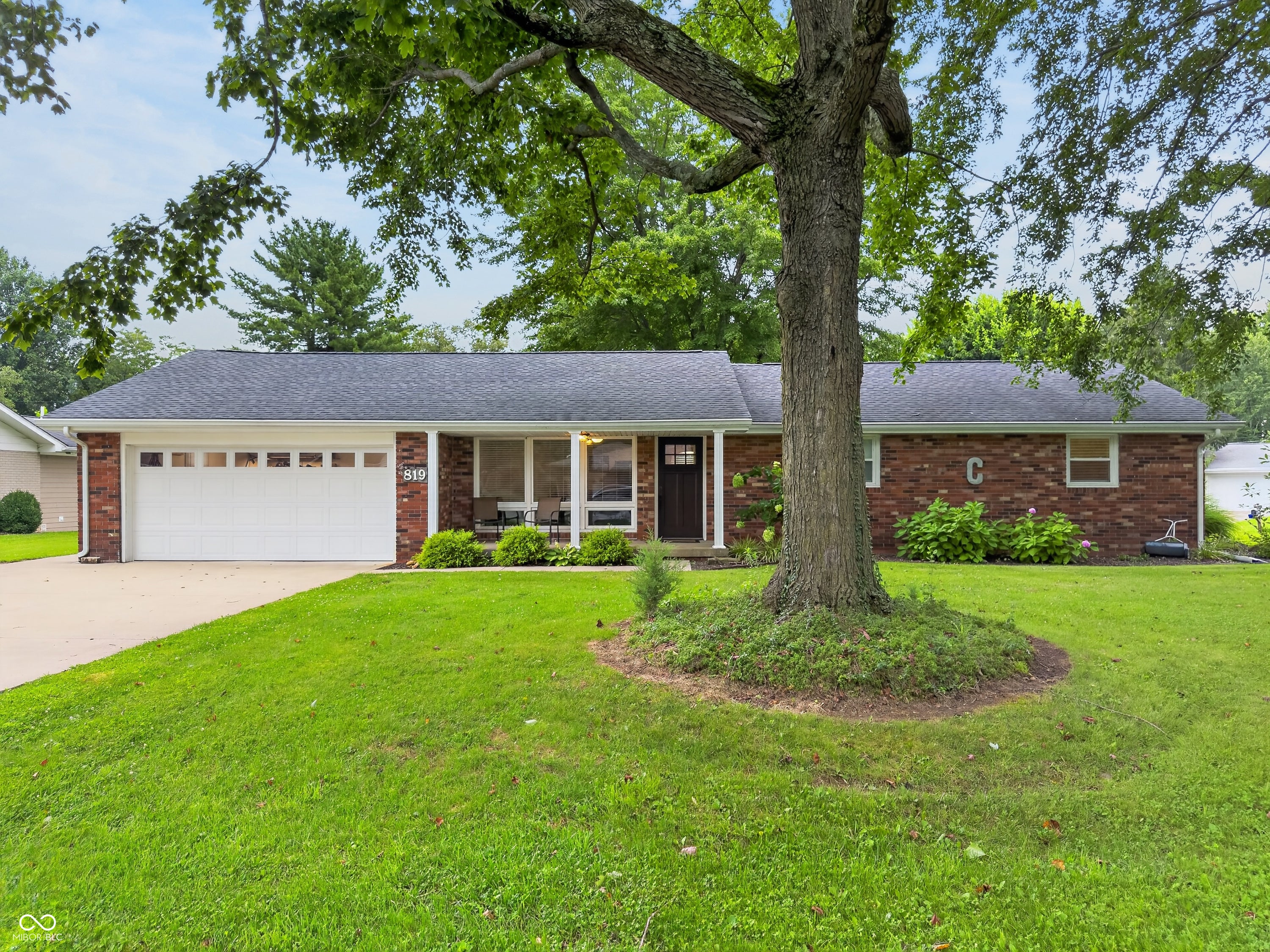 819 Greenbriar Drive