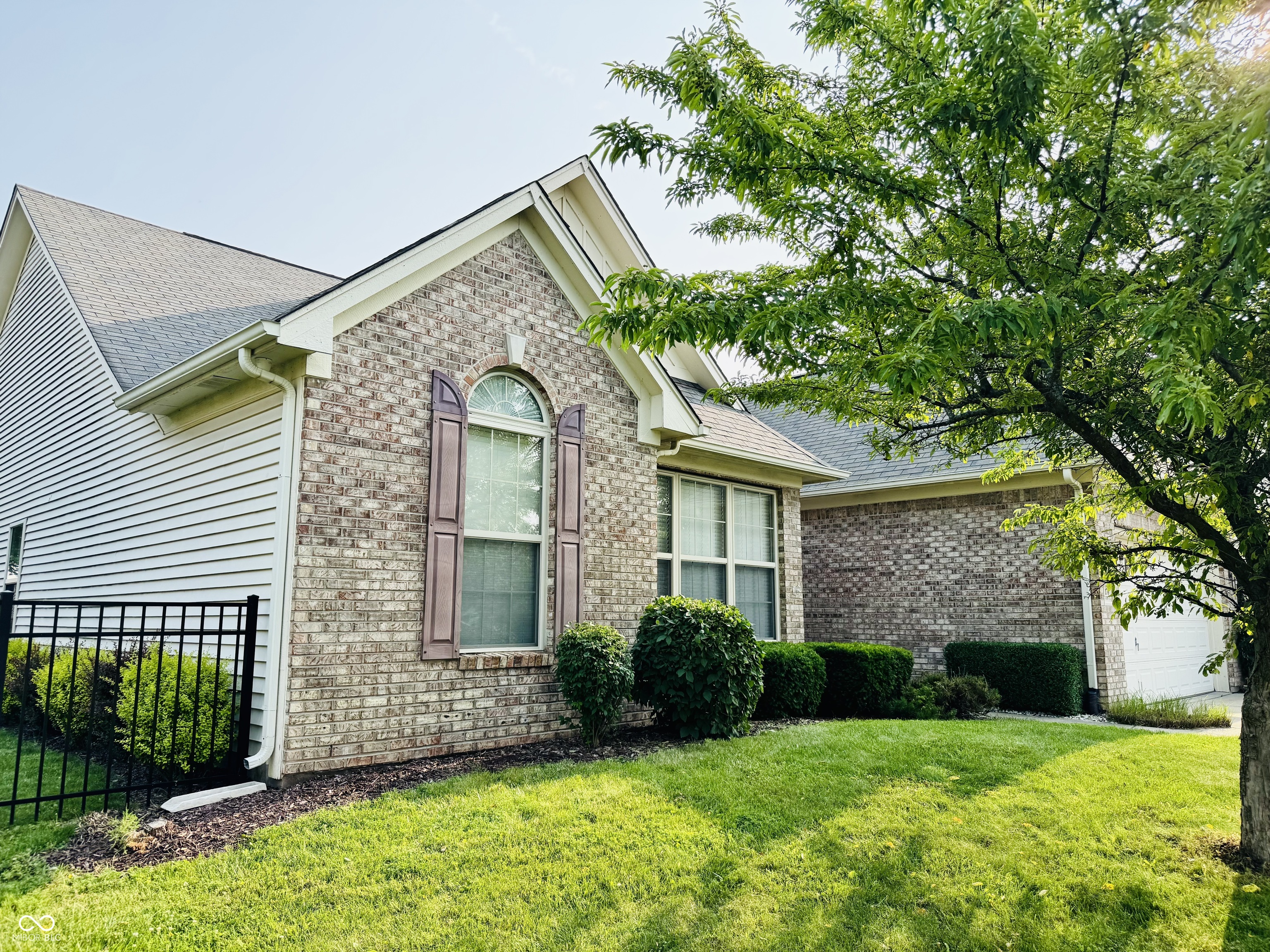 1176 Everton Court
