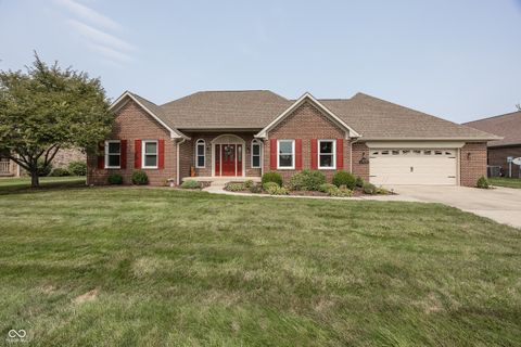 Photo of 1620 Westfield Court, Greenfield, IN 46140 (MLS # 22062193)