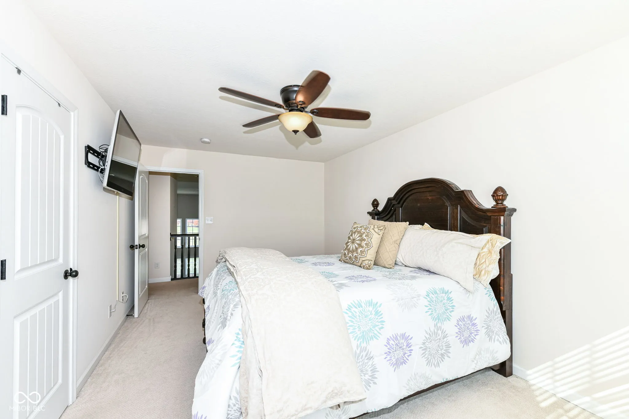 Zionsville, Indiana 46077, United States, 5 Bedrooms Bedrooms, ,5 BathroomsBathrooms,Residential,Pending,16685