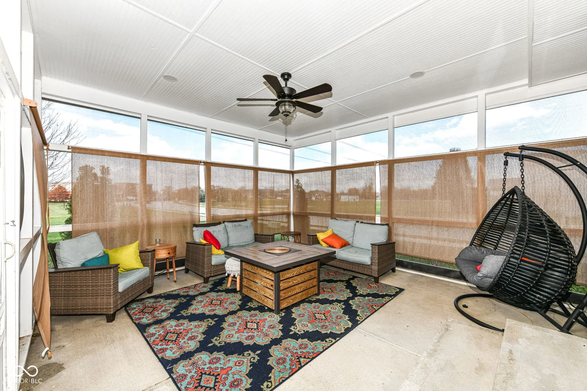 Zionsville, Indiana 46077, United States, 5 Bedrooms Bedrooms, ,5 BathroomsBathrooms,Residential,Pending,16685