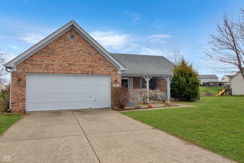 Photo of 367 Grove Court, Greenwood, IN 46142 (MLS # 22088515)