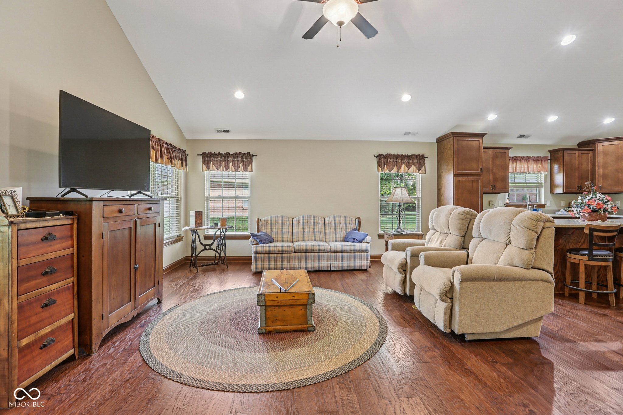 4942 W Congress Cove