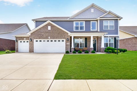 Photo of 6125 Burgin Drive, Whitestown, IN 46075 (MLS # 22119584)