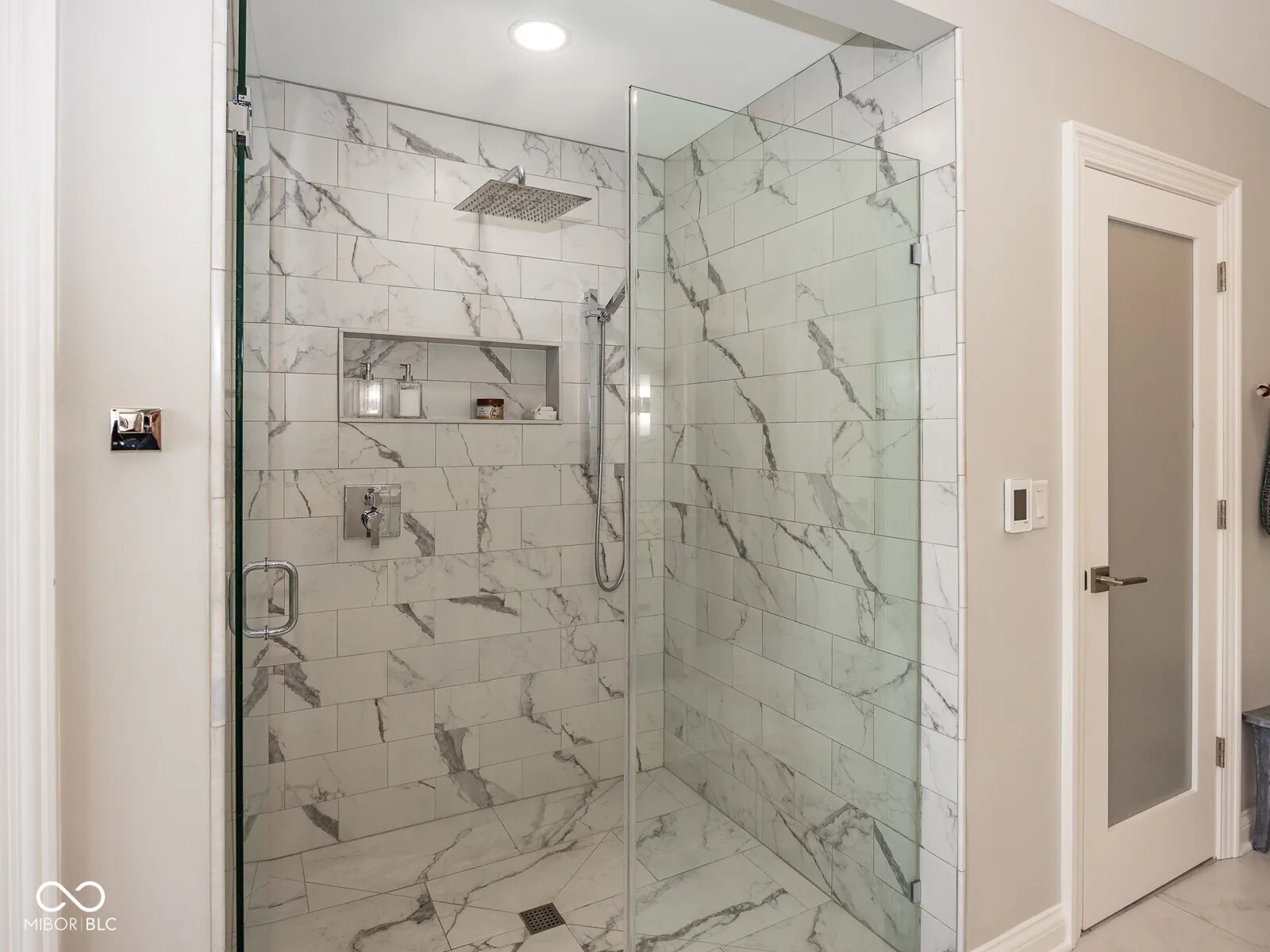 Indianapolis, Indiana 46236, United States, 5 Bedrooms Bedrooms, ,5 BathroomsBathrooms,Residential,Active,198144