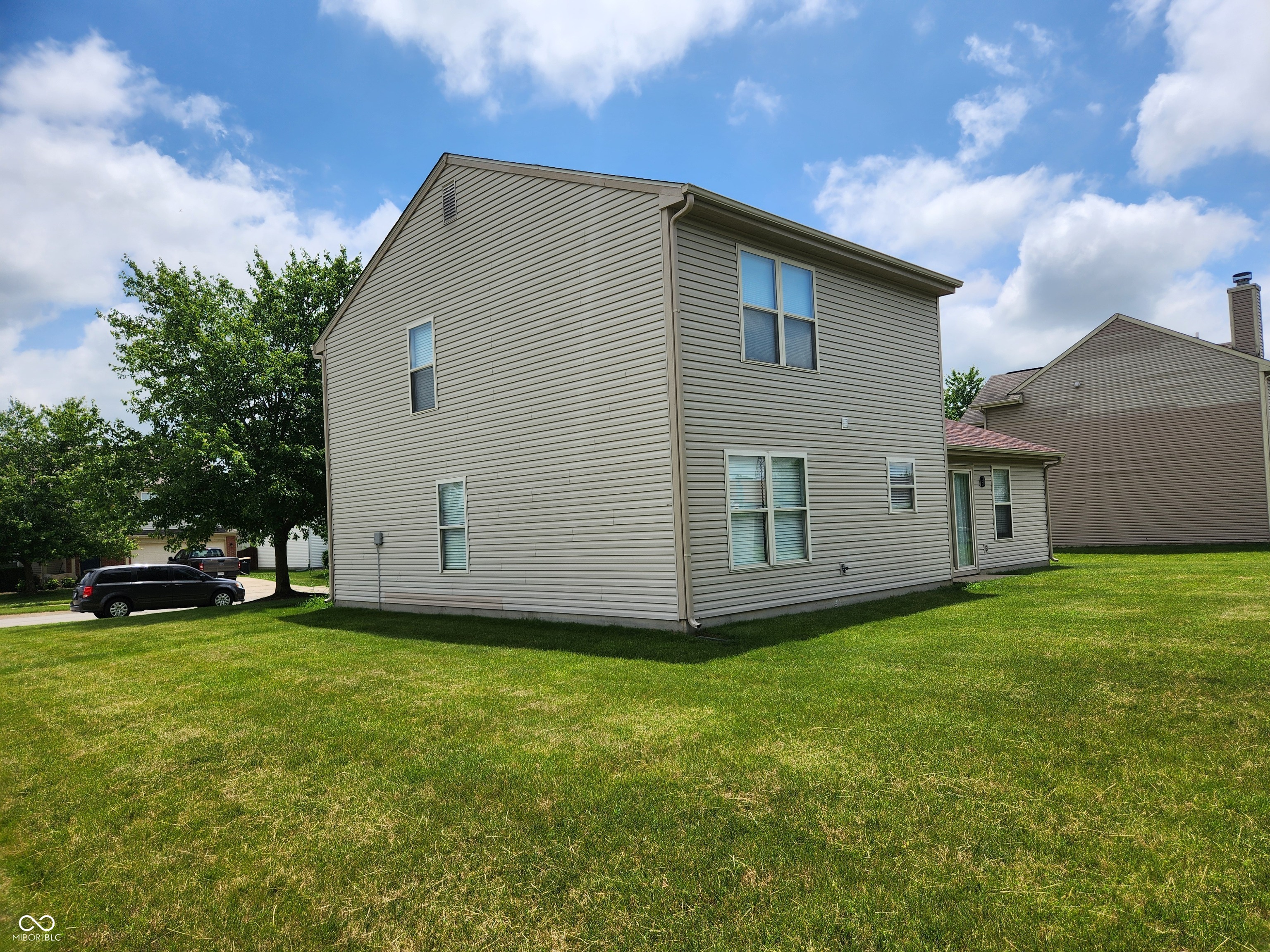 6201 Arrowhead Drive