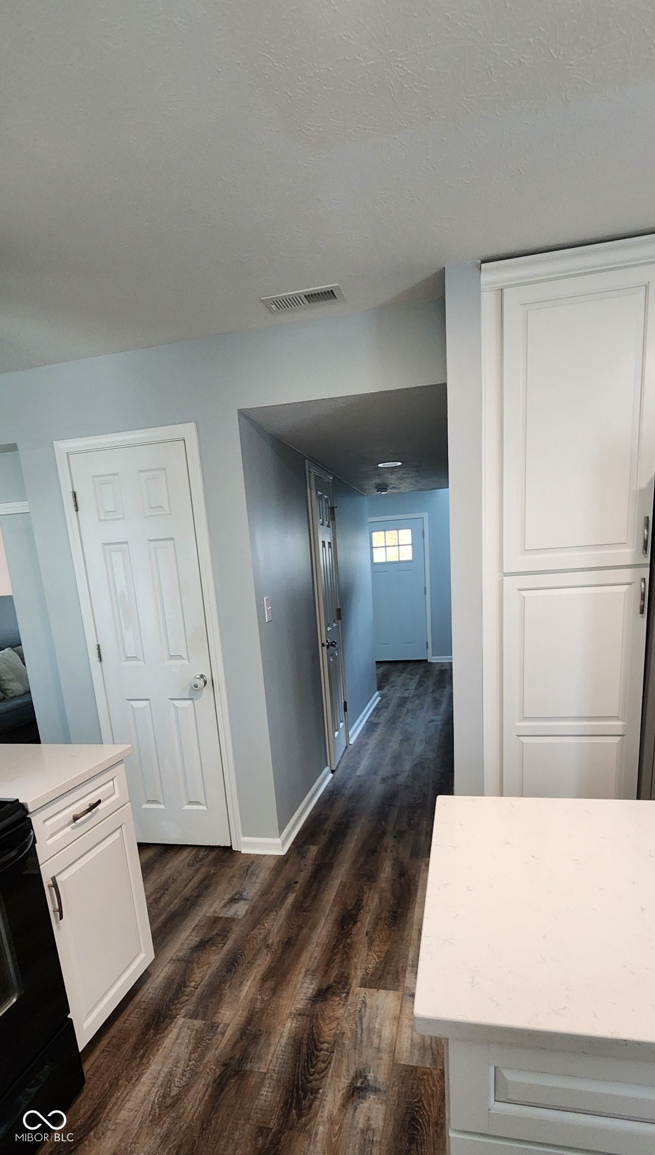 6201 Arrowhead Drive