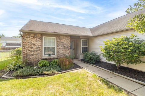 Photo of 1459 Cypress Drive, Greenfield, IN 46140 (MLS # 22125488)