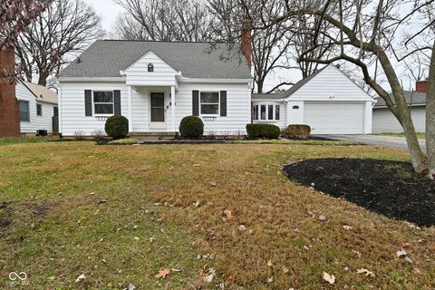 Photo of 2632 E 58th Street, Indianapolis, IN 46220 (MLS # 22075135)