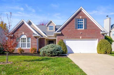 Photo of 11262 Whitewater Way, Fishers, IN 46037 (MLS # 22071898)