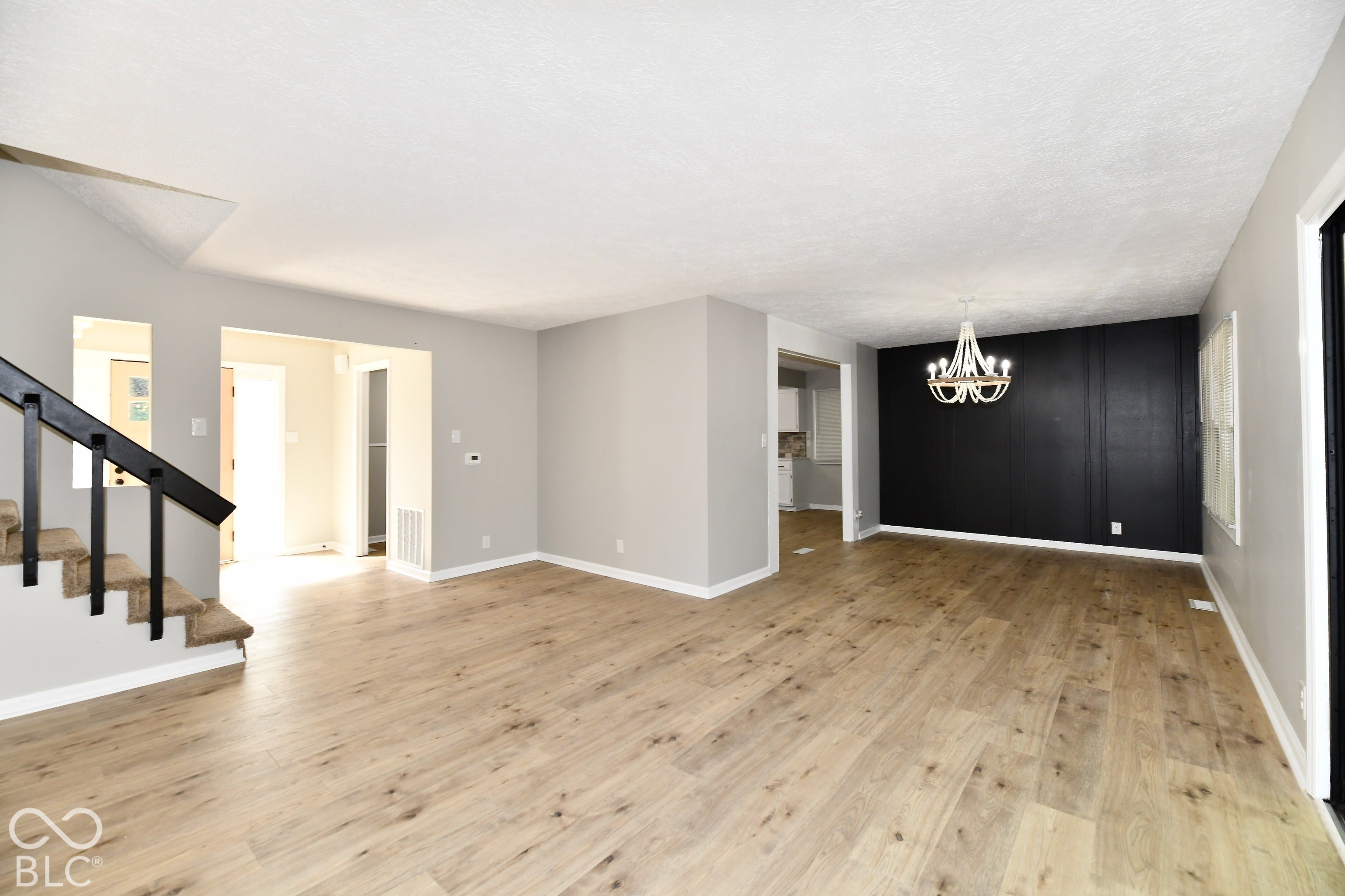1814 Walnut Way