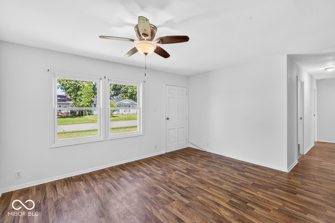 106 Eastman Road