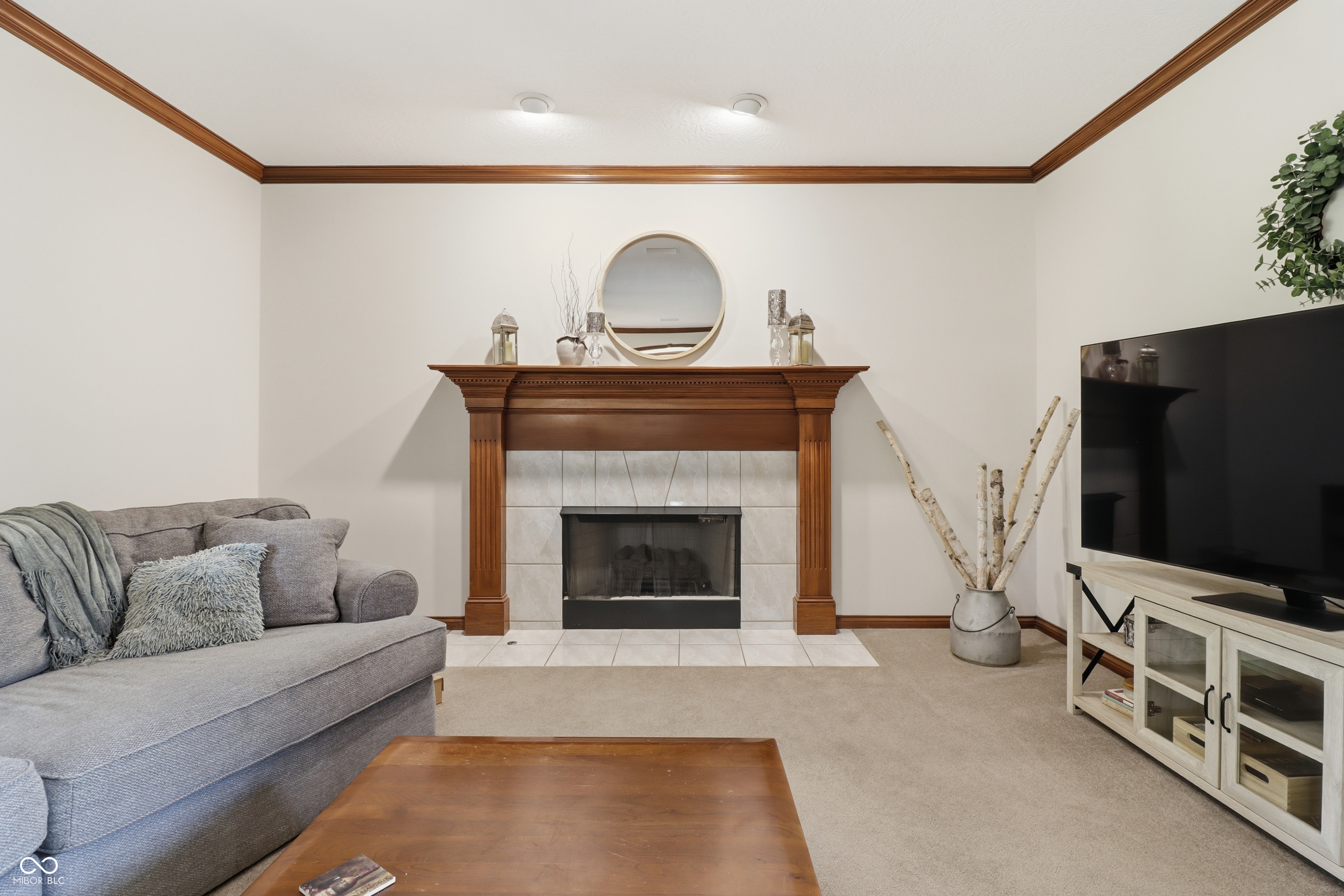 1240 Eagle View Court