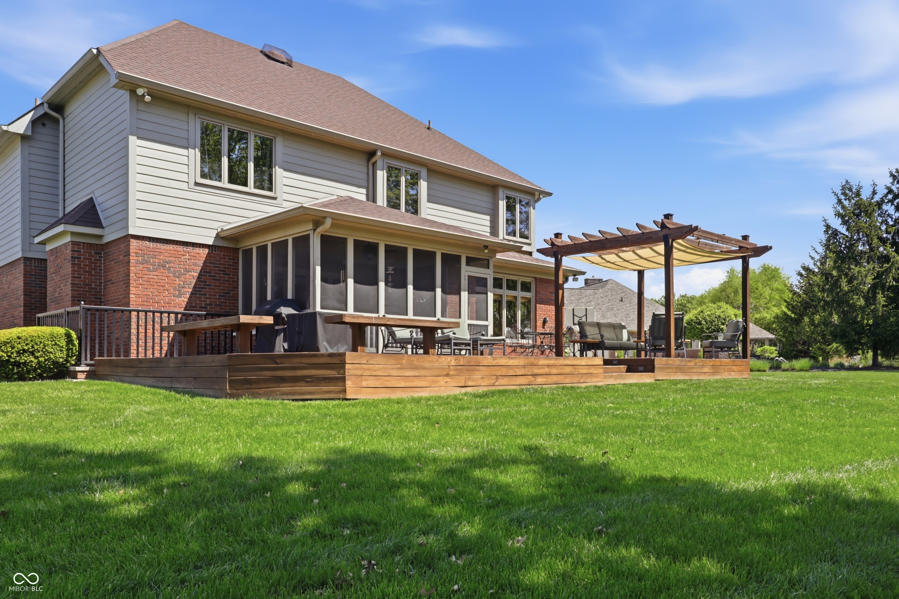 1240 Eagle View Court