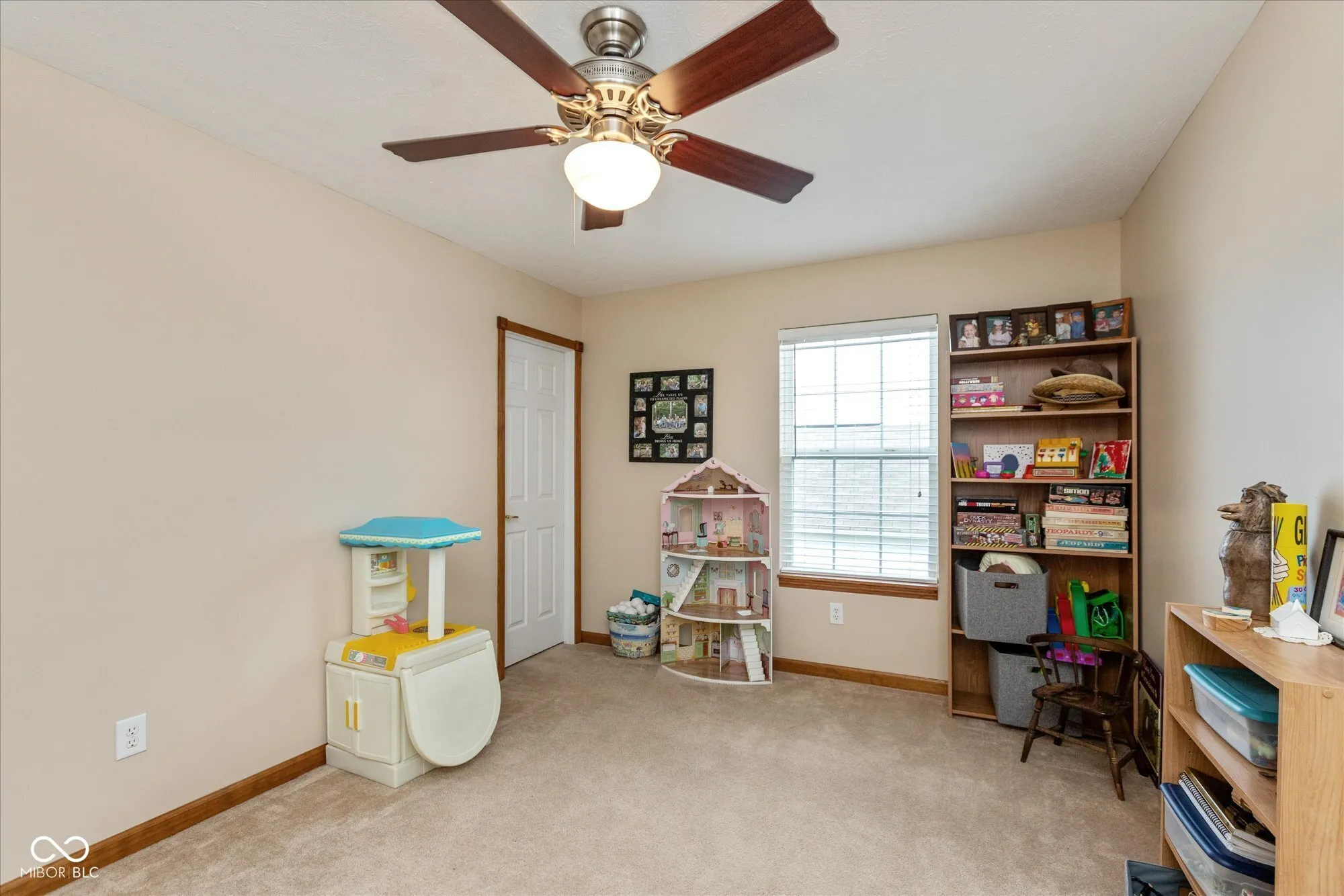 Whiteland, Indiana 46184, United States, 4 Bedrooms Bedrooms, ,3 BathroomsBathrooms,Residential,Pending,108521