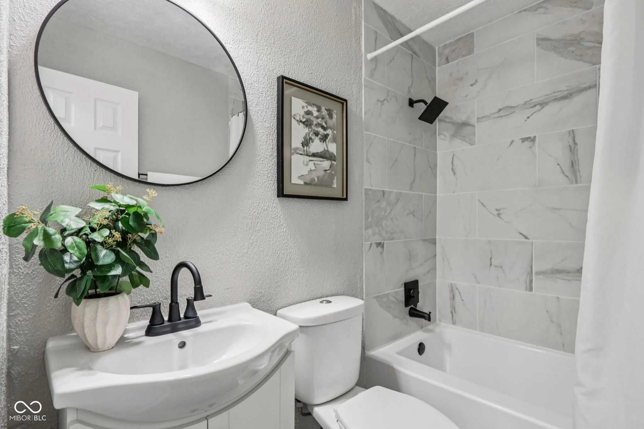 Indianapolis, Indiana 46226, United States, 3 Bedrooms Bedrooms, ,1 BathroomBathrooms,Residential,Active,233654