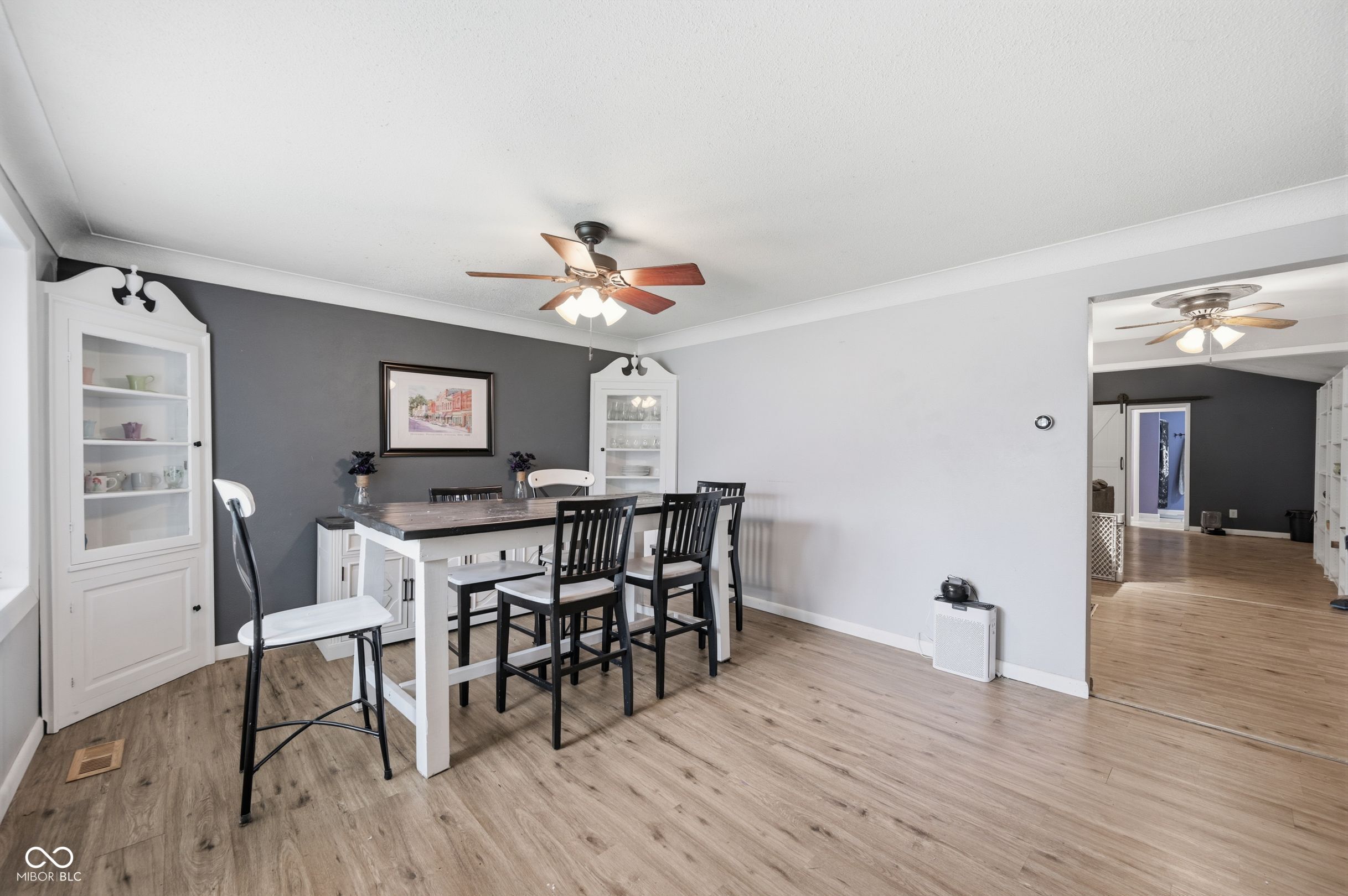 5670 S Rowena Court